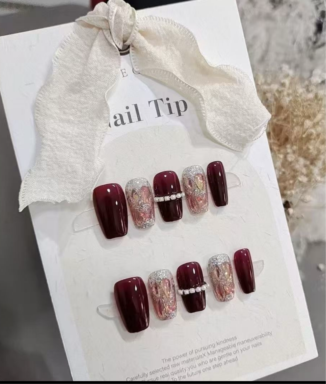 Press-on Nails: Red Velvet